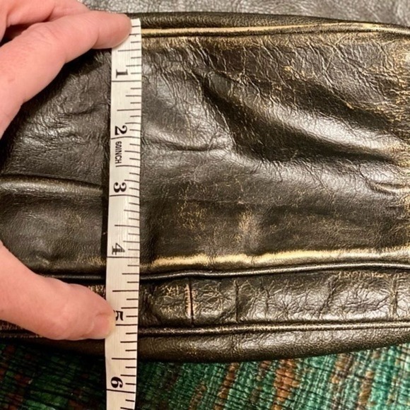 Francesco Biasi distressed black&gold leather purse with logo. - Picture 16 of 16